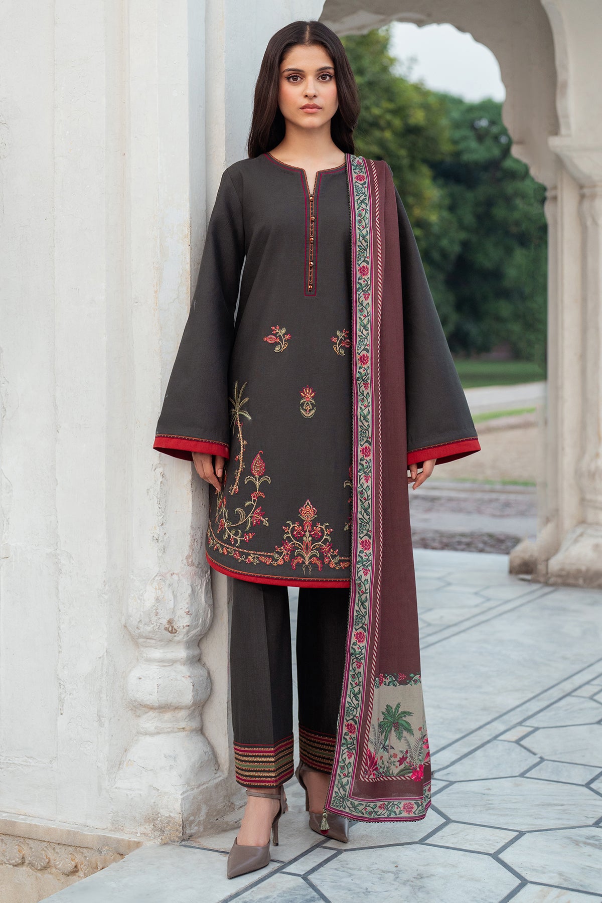 EMBROIDERED SLUB KHADDAR RTW-1150