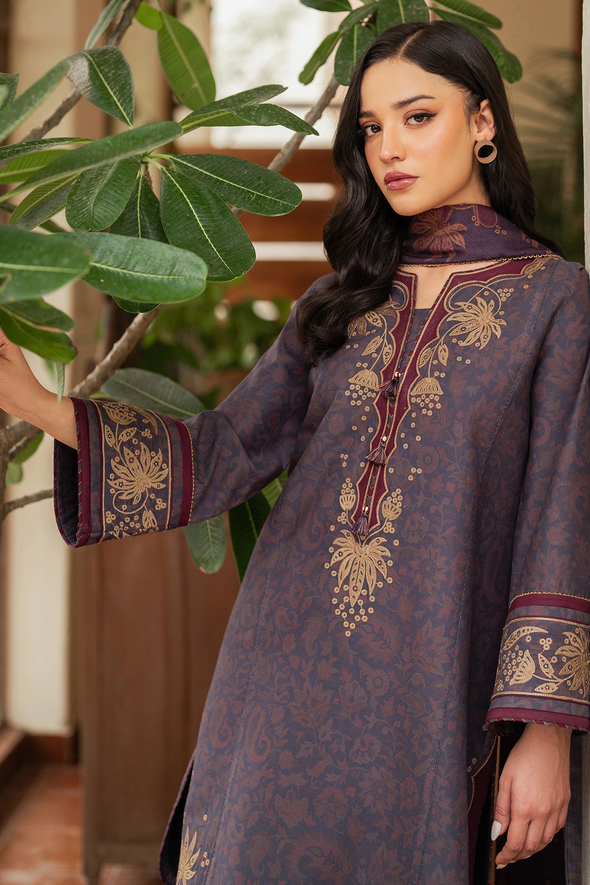 EMBROIDERED PREMIUM VISCOSE UW-0113