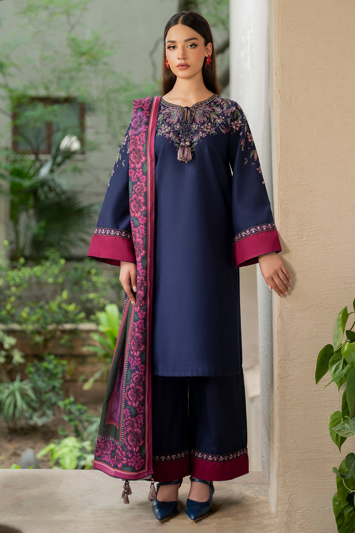 EMBROIDERED KHADDAR RTW-1142