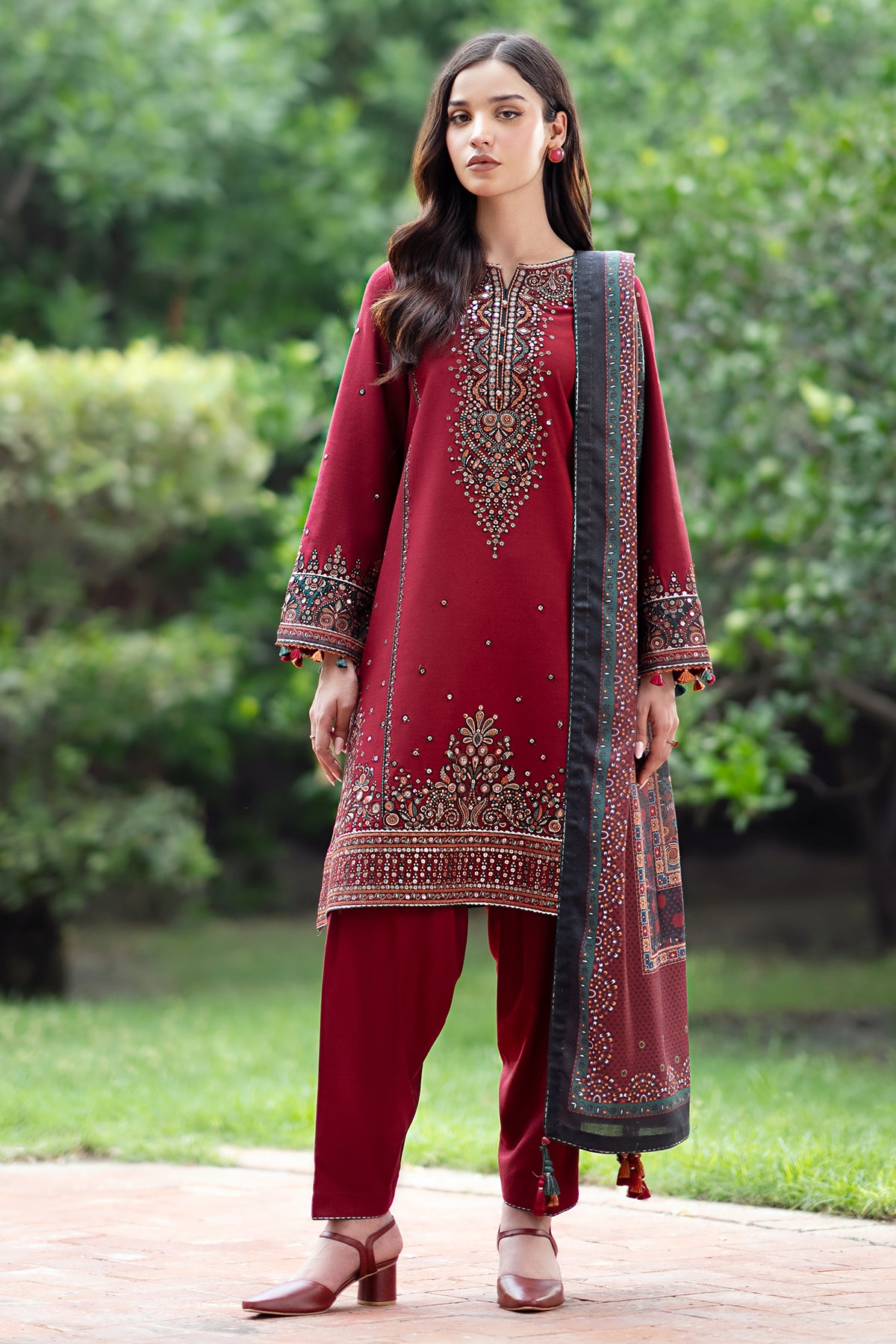 EMBROIDERED VISCOSE UW-0057