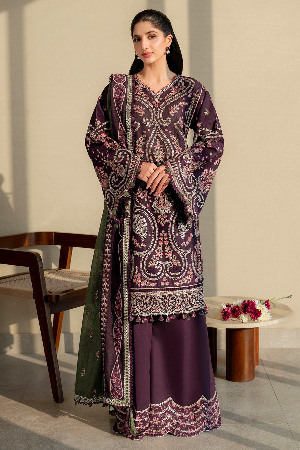 Embroidered Luxury Lawn SL25-D6