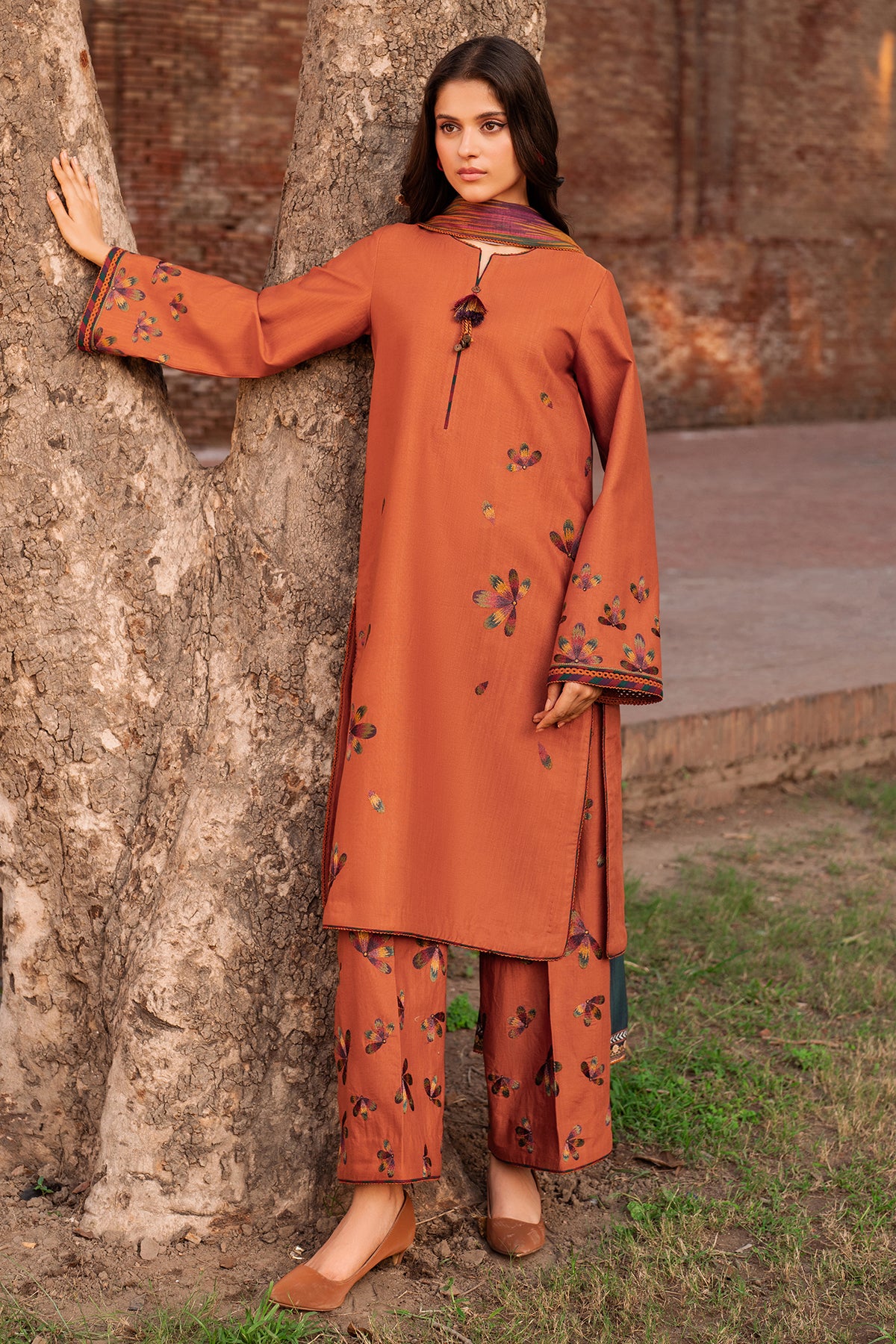 EMBROIDERED SLUB KHADDAR UW-0088