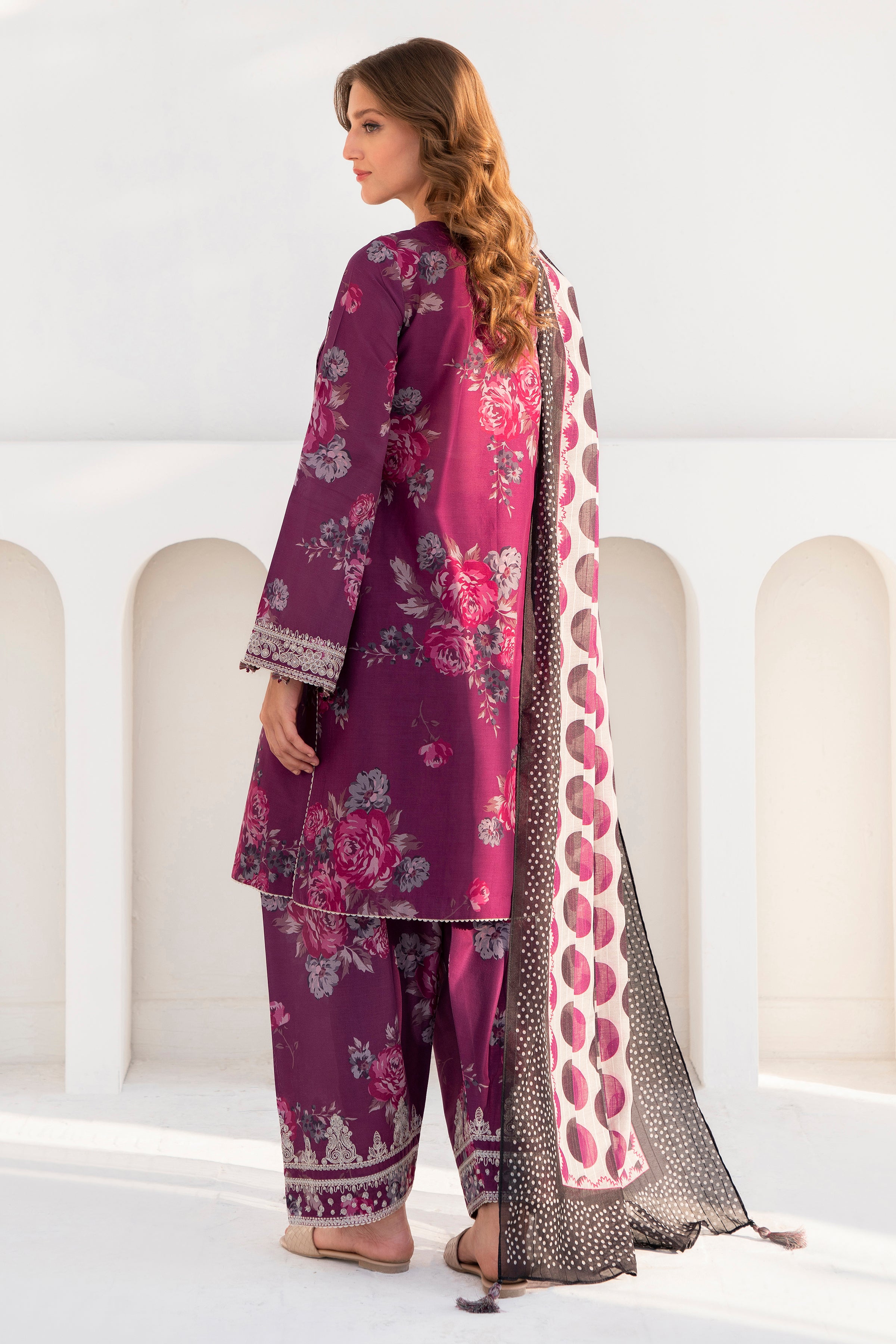 Embroidered Lawn RTW-1068