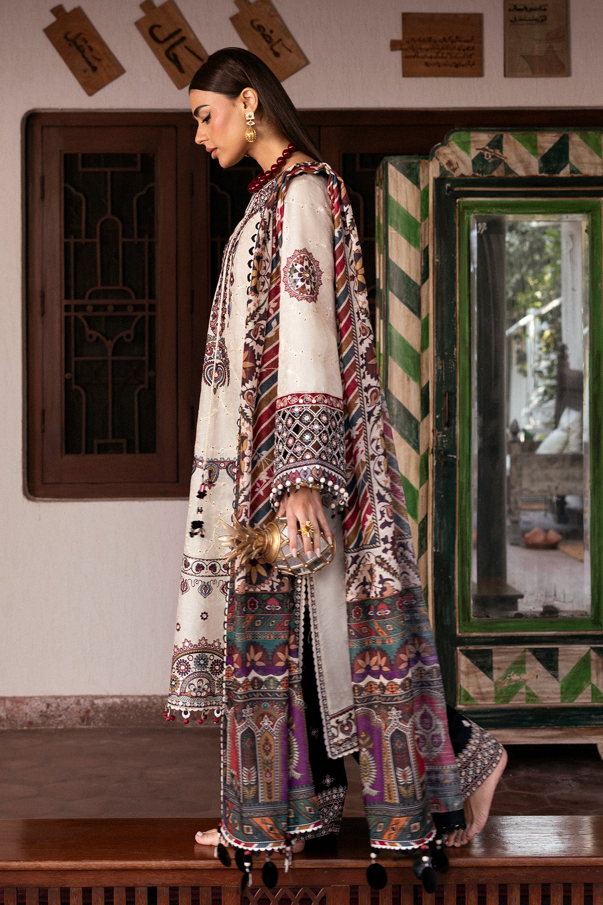 Embroidered Luxury Lawn SL26-D02