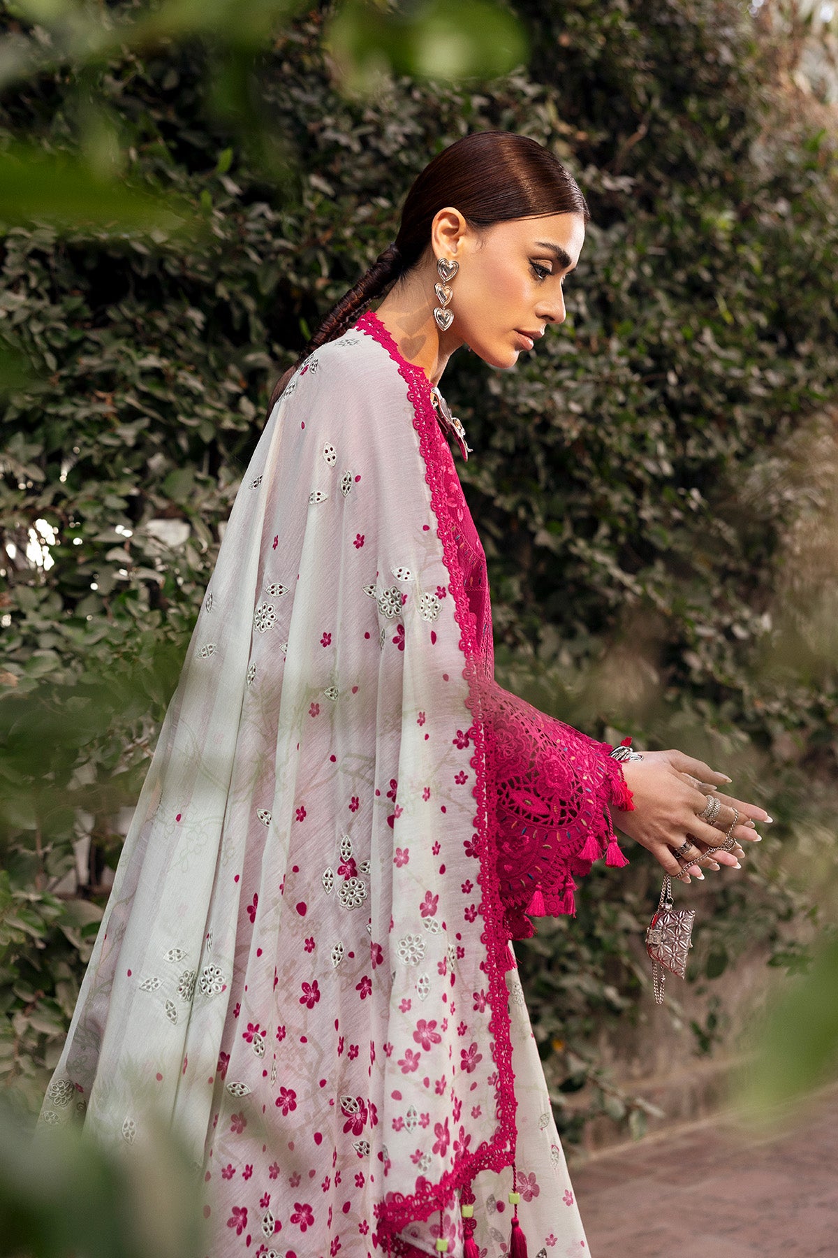 Embroidered Luxury Lawn SL26-D04