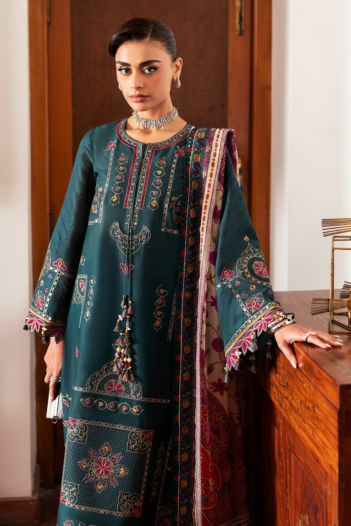 Embroidered Luxury Lawn SL26-D10