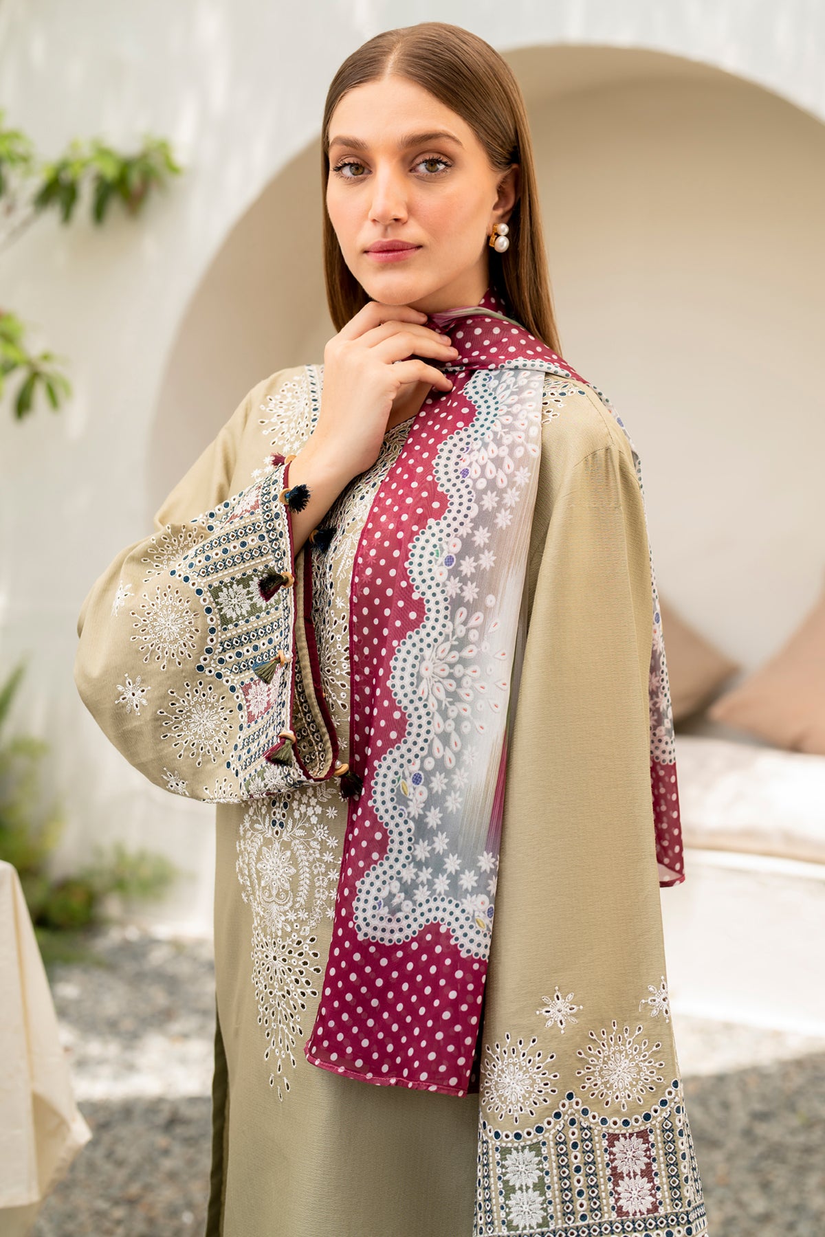 EMBROIDERED LAWN USE-9045