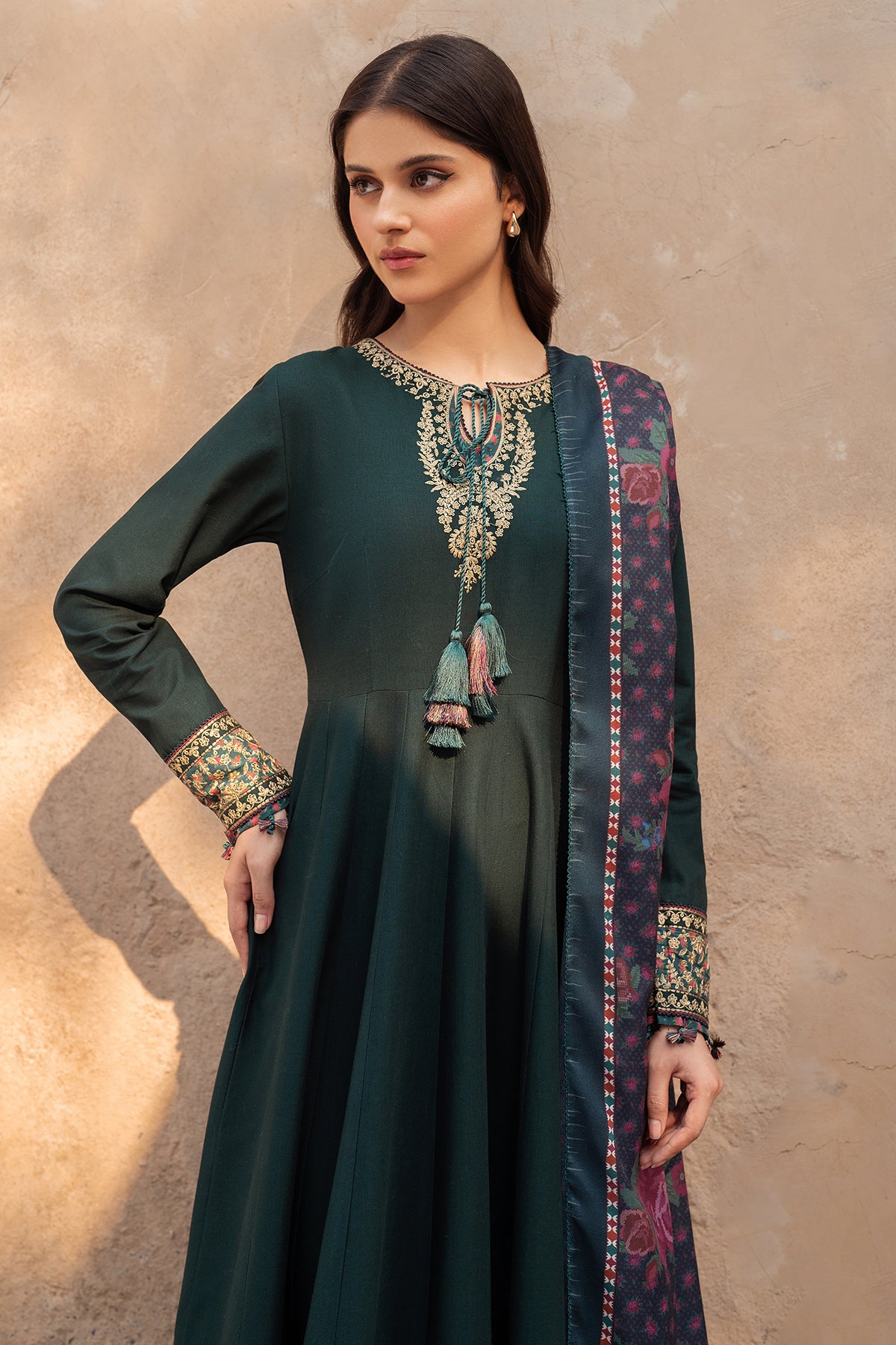 EMBROIDERED SLUB KHADDAR DW'24 D7