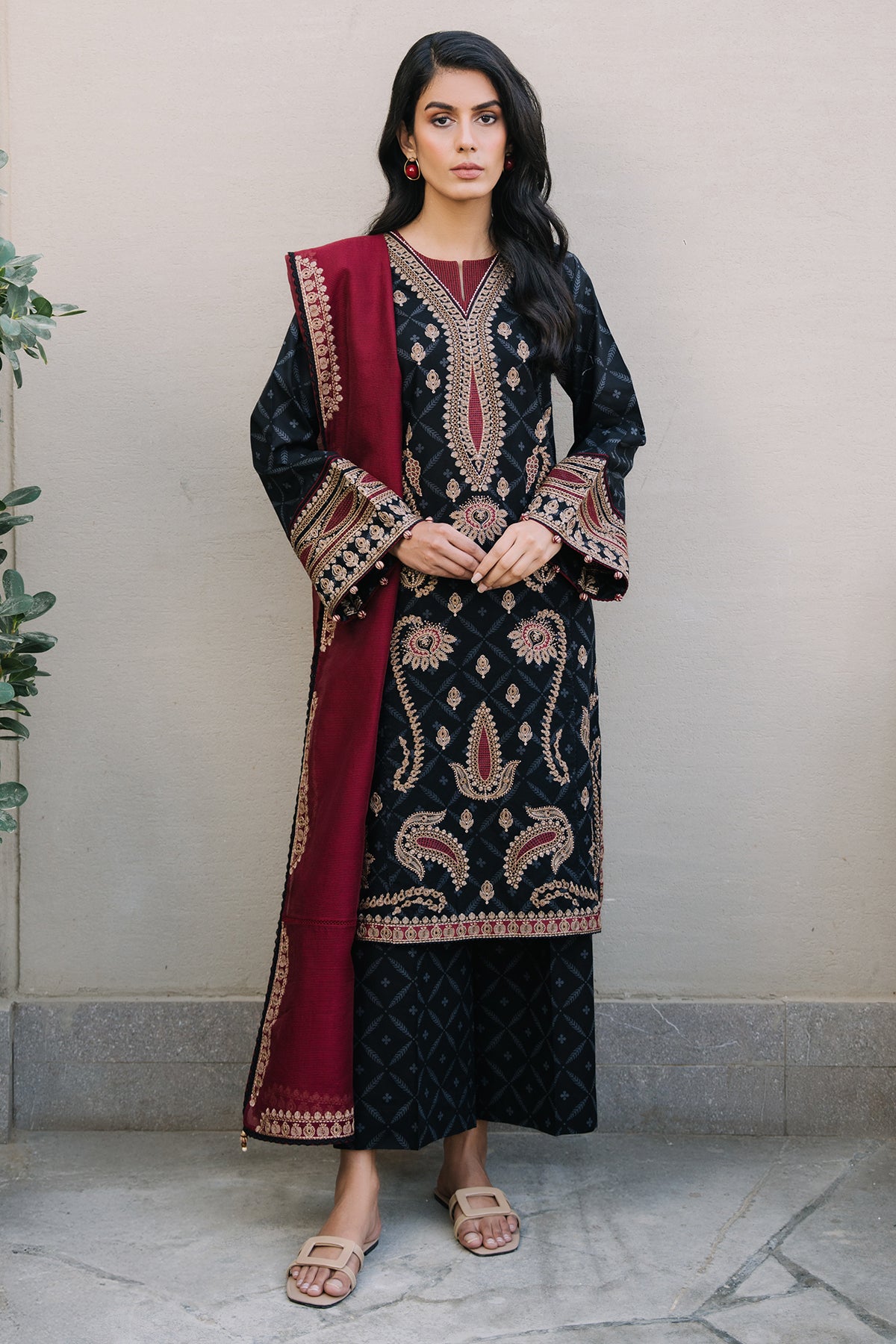 EMBROIDERED LAWN USE-9140