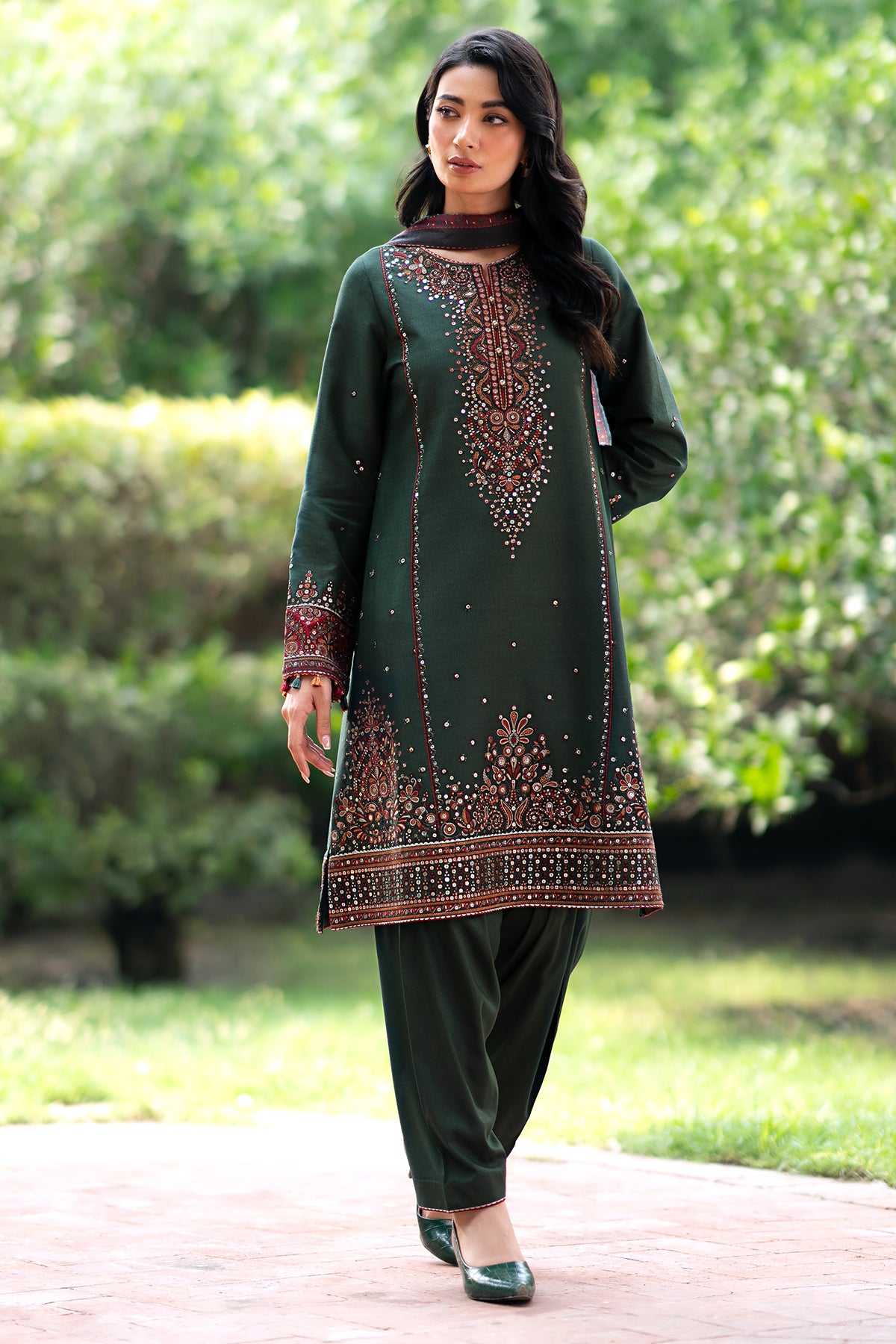 EMBROIDERED VISCOSE UW-0056