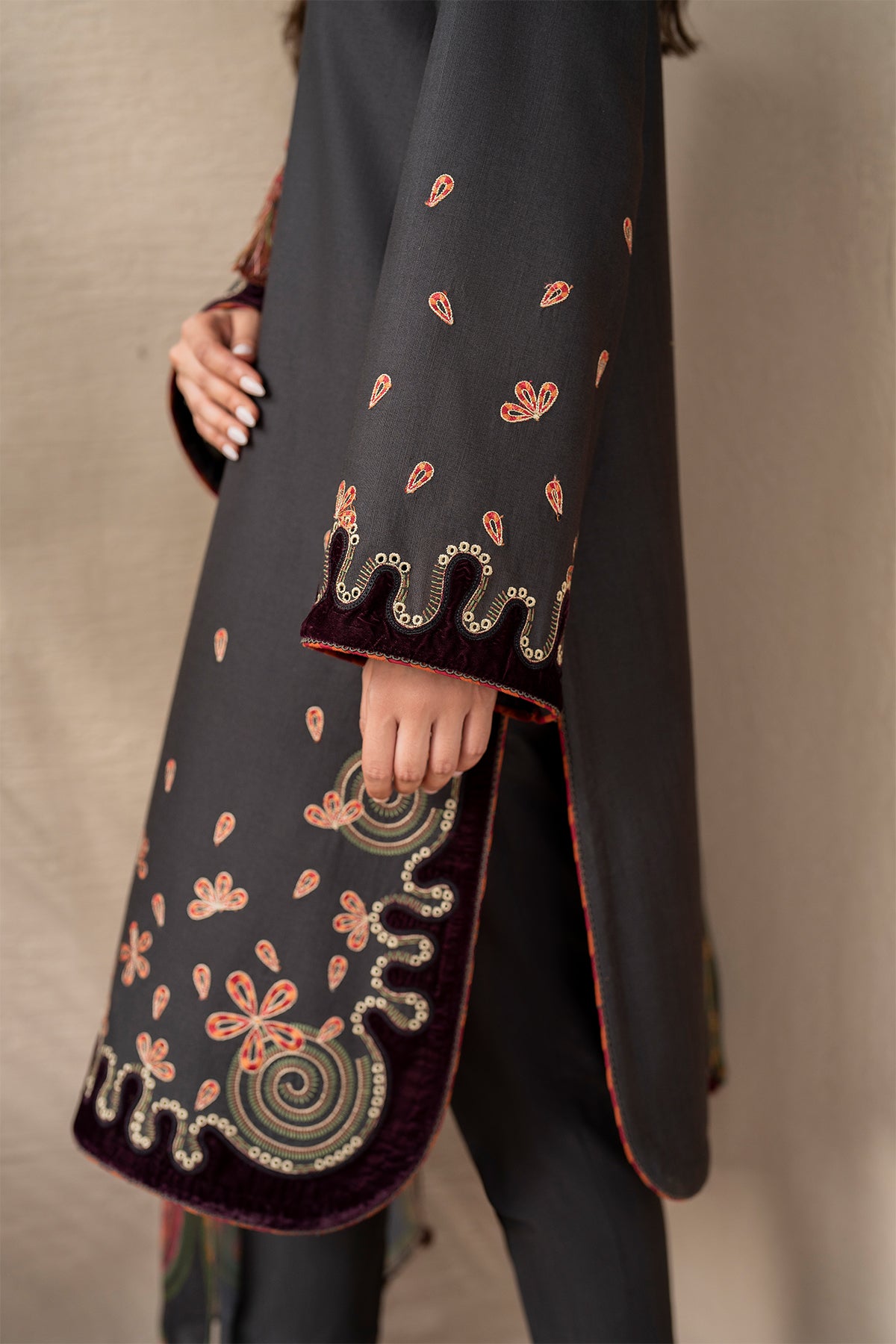 EMBROIDERED KHADDAR UW-0047