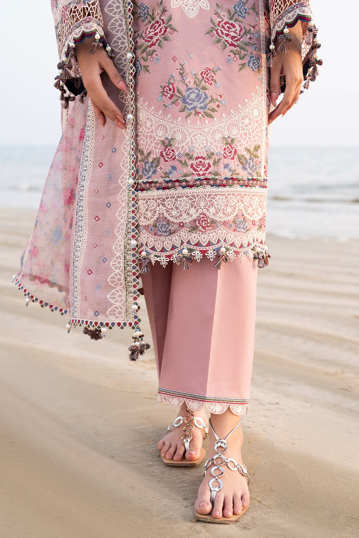 Embroidered Luxury Lawn SL25-D2