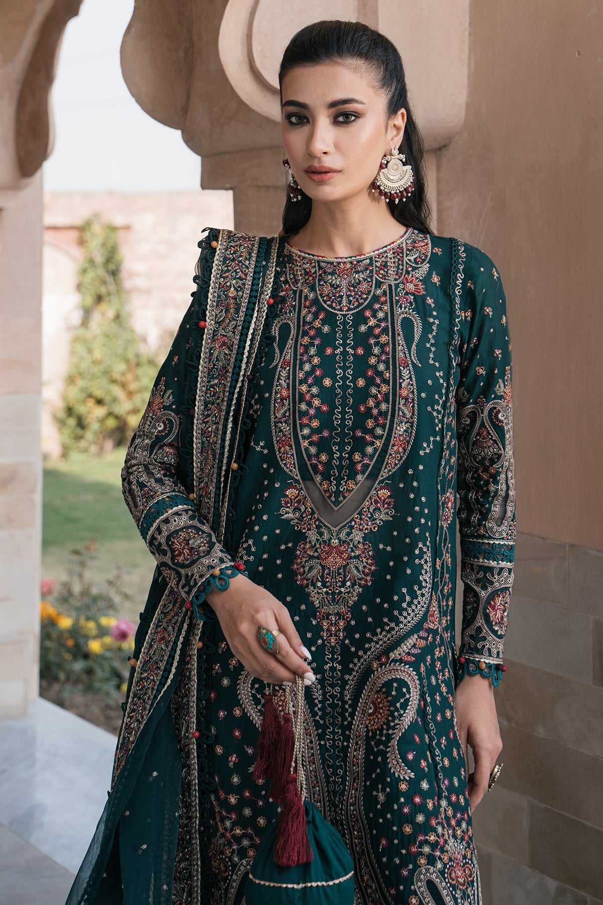 Embroidered Luxury Lawn SL24-D10