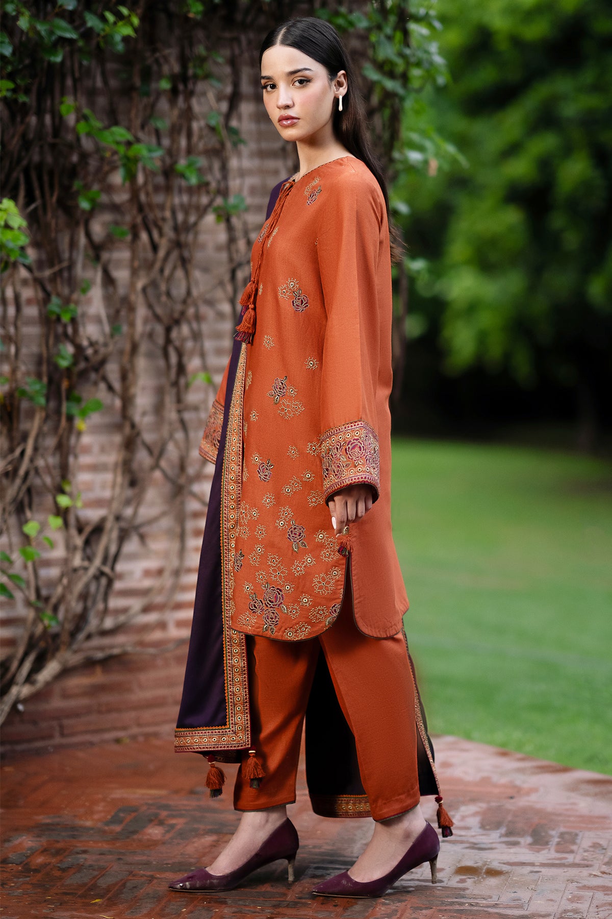 EMBROIDERED KHADDAR RTW-1138