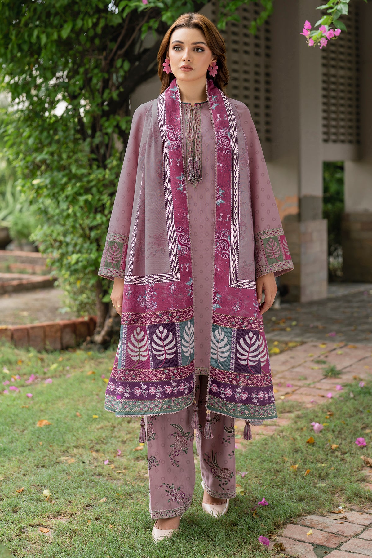 EMBROIDERED JACQUARD KHADDAR UW-0055