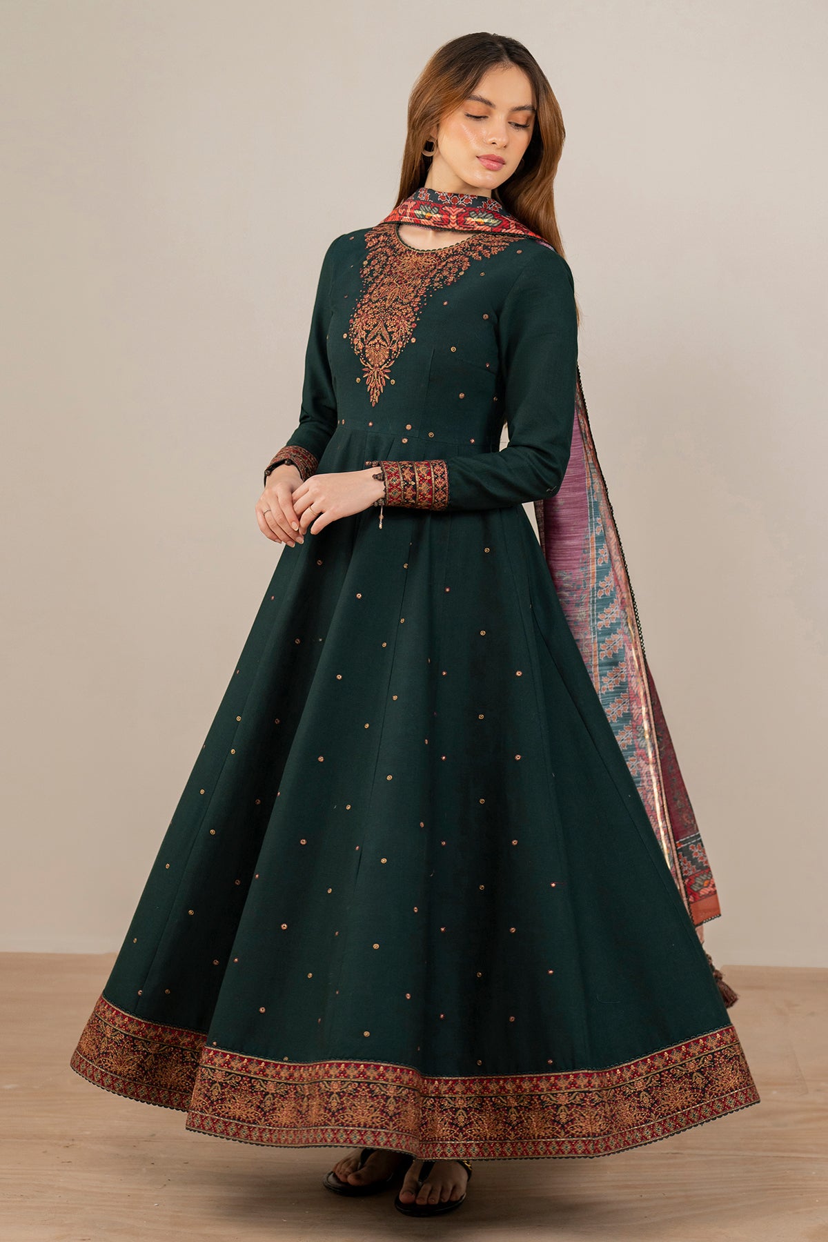 EMBROIDERED LAWN USE-9132