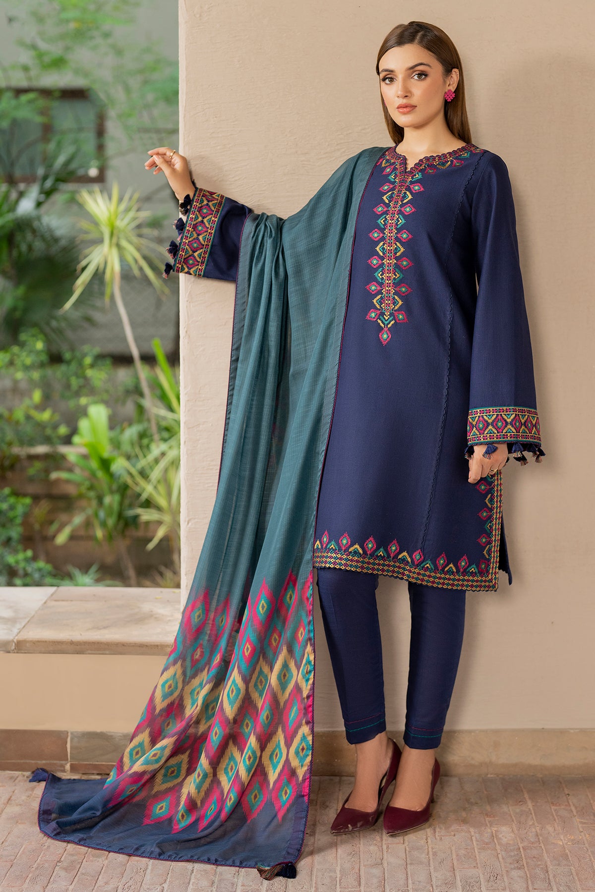 EMBROIDERED KHADDAR RTW-1132