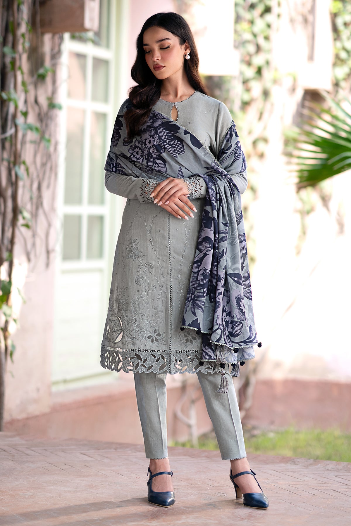 EMBROIDERED KHADDAR UW-0065