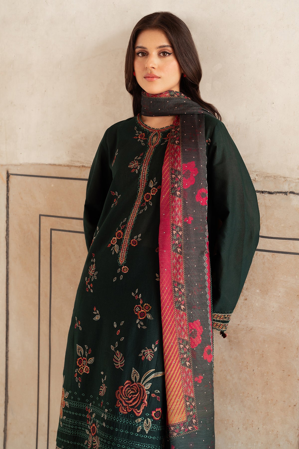 EMBROIDERED SLUB KHADDAR UW-0082