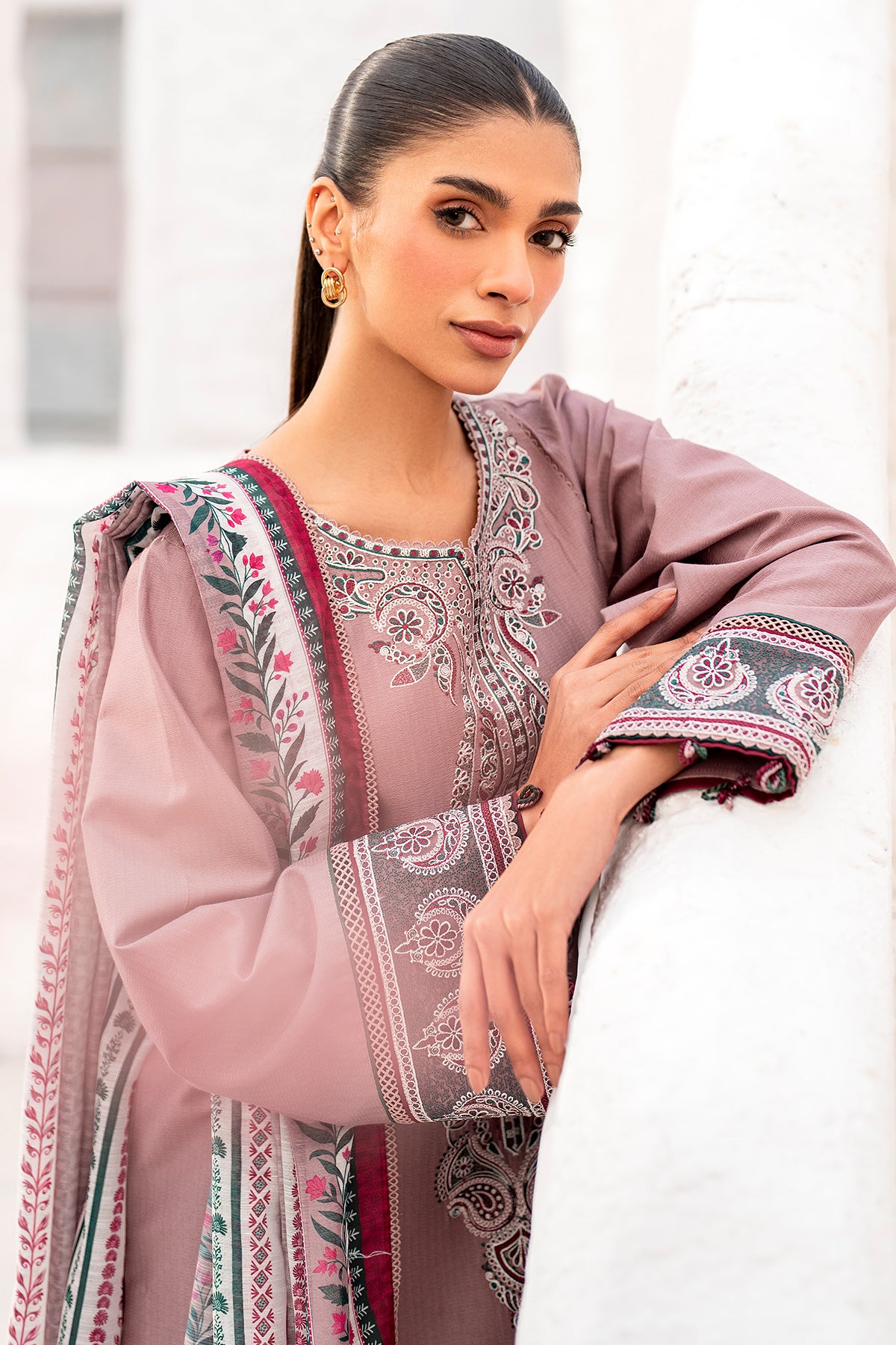 EMBROIDERED DOBBY LAWN USE-9135