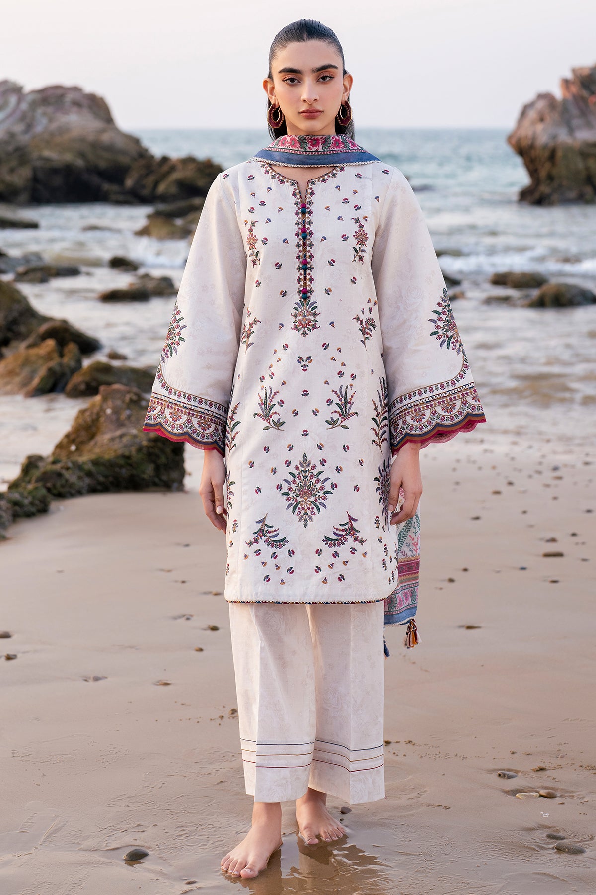 EMBROIDERED LAWN USE-9158