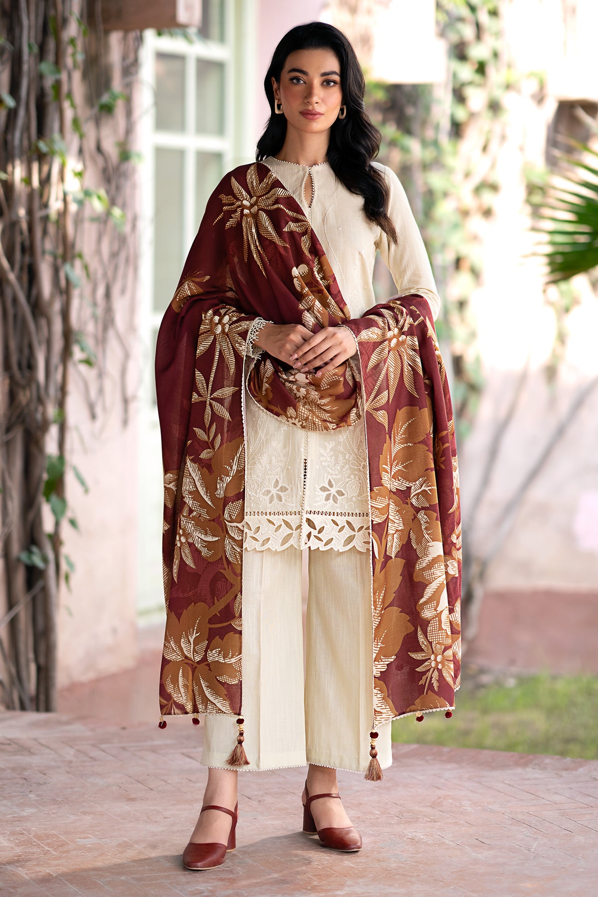 EMBROIDERED KHADDAR UW-0064