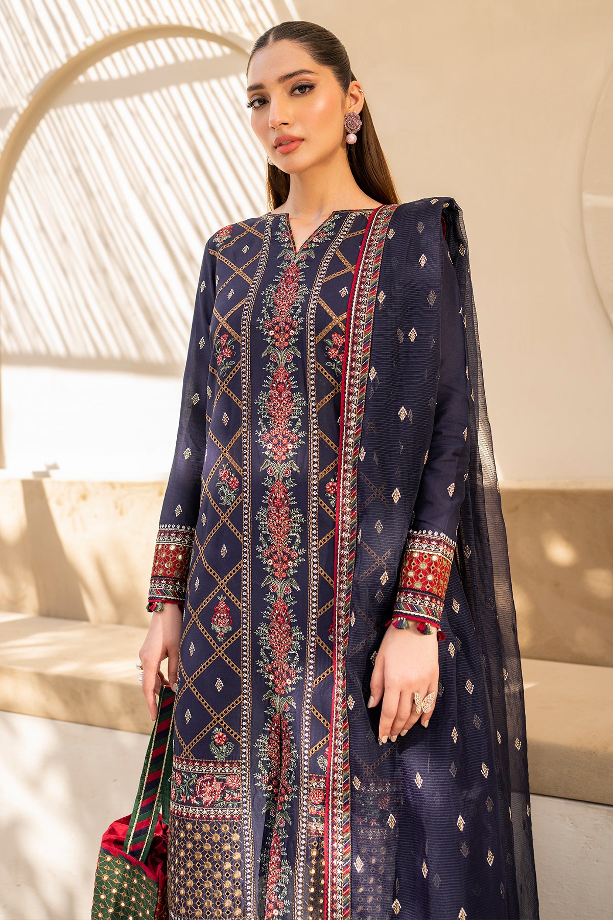 EMBROIDERED LAWN IL-SS24-D6