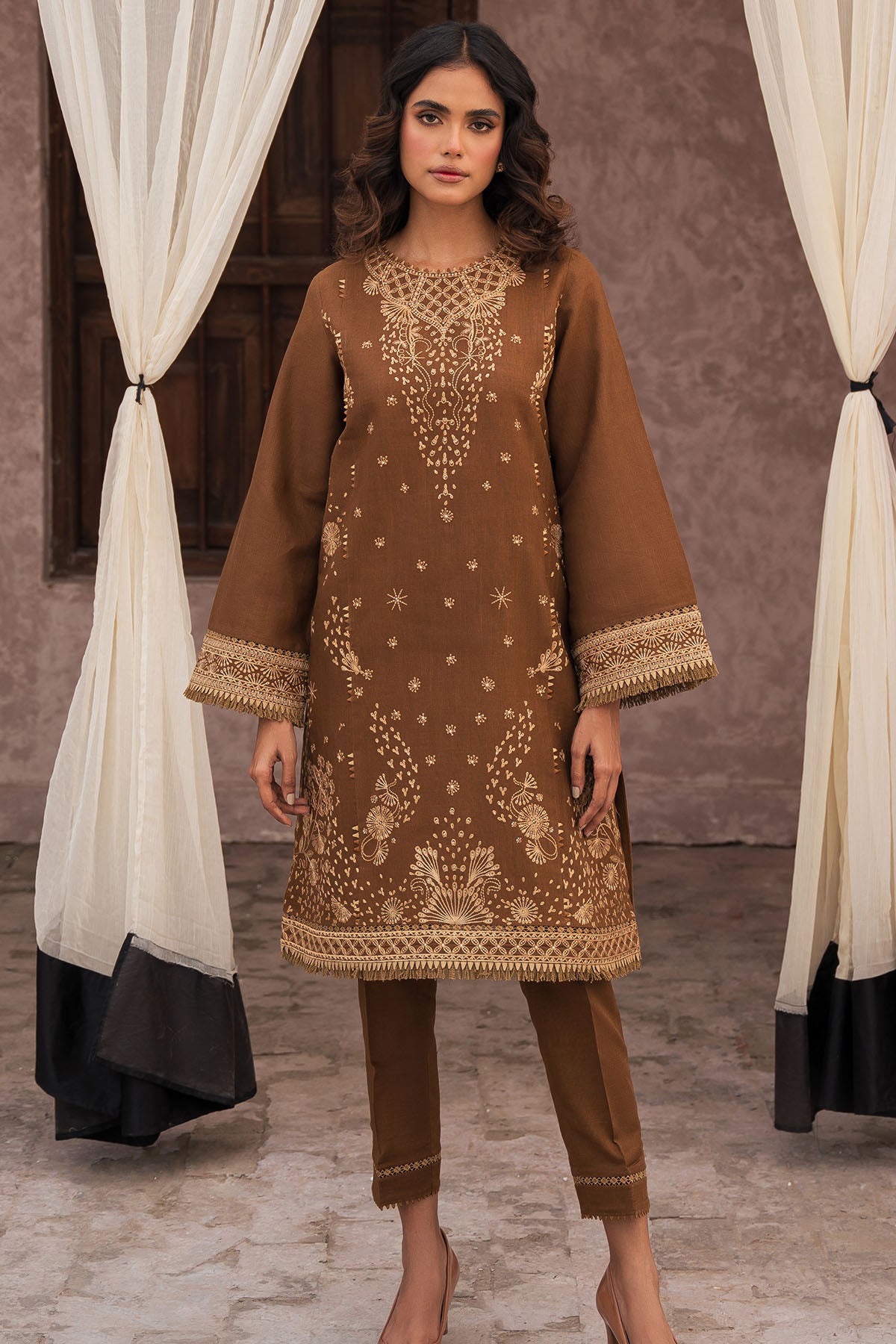 EMBROIDERED SLUB KHADDAR UW-0087