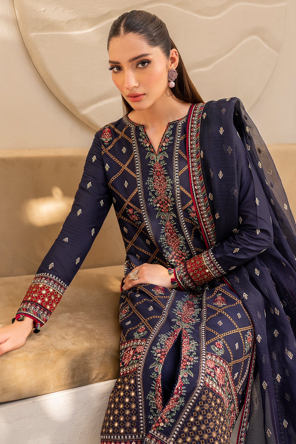 EMBROIDERED LAWN IL-SS24-D6