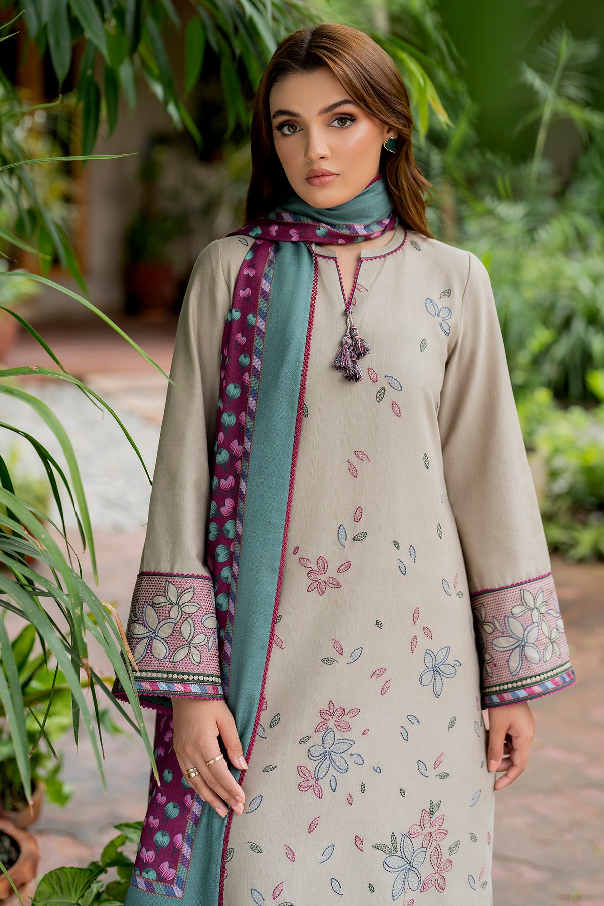 EMBROIDERED KHADDAR UW-0052