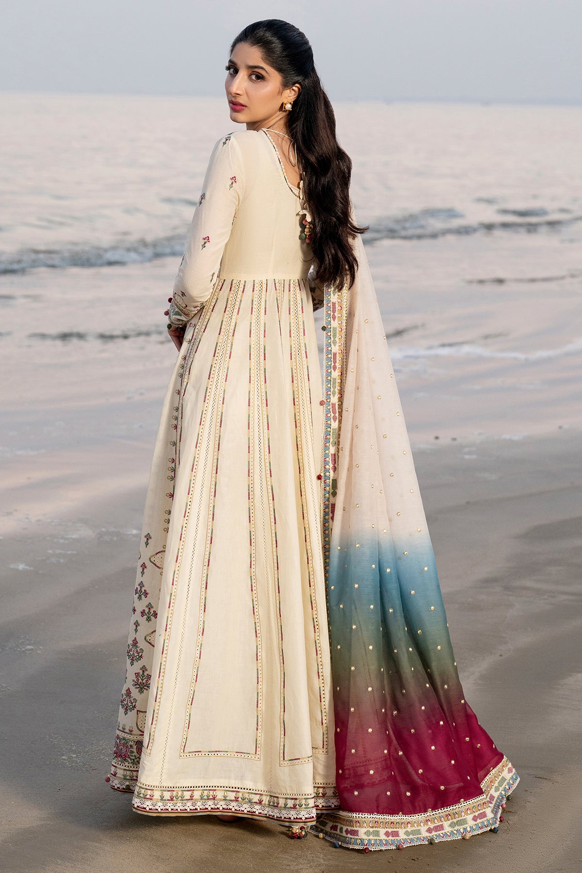 Embroidered Luxury Lawn SL25-D9