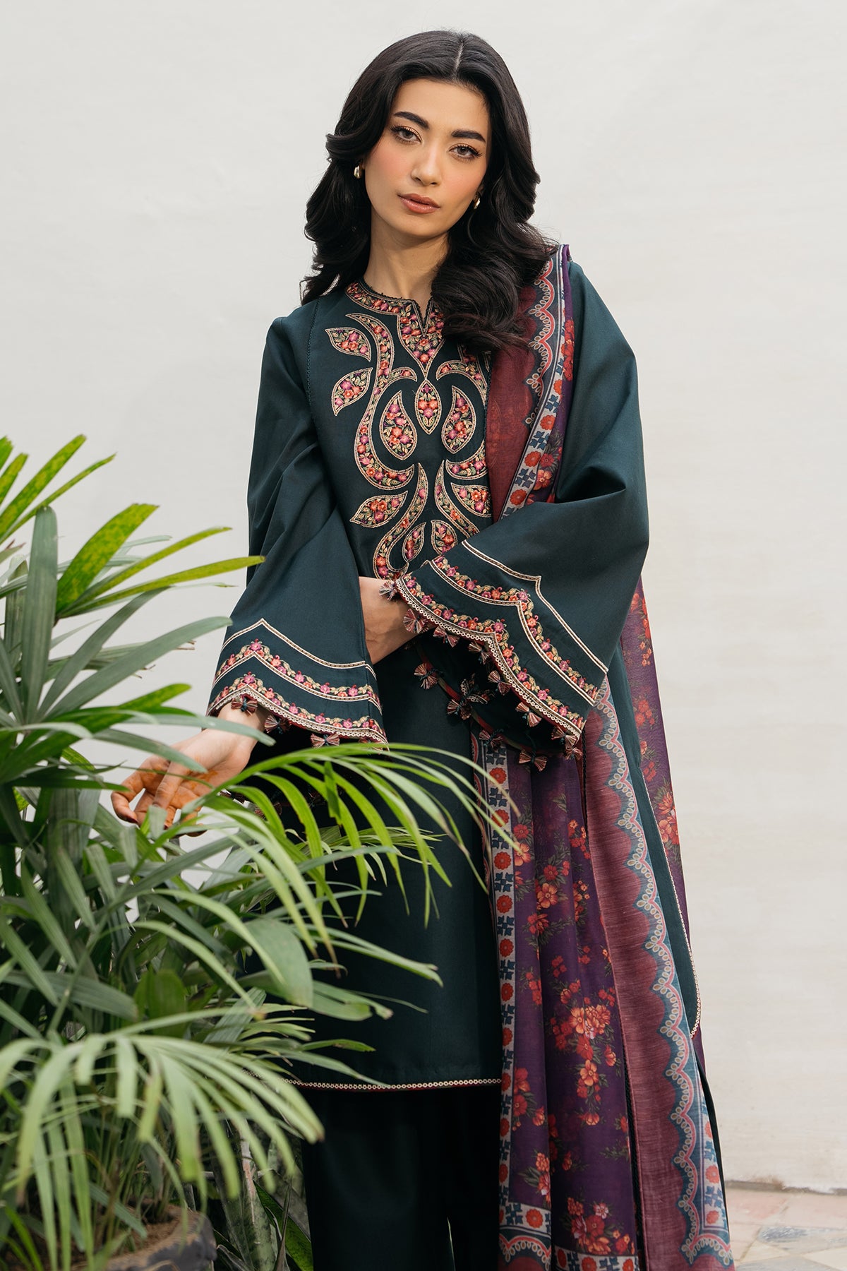 EMBROIDERED LAWN USE-9181