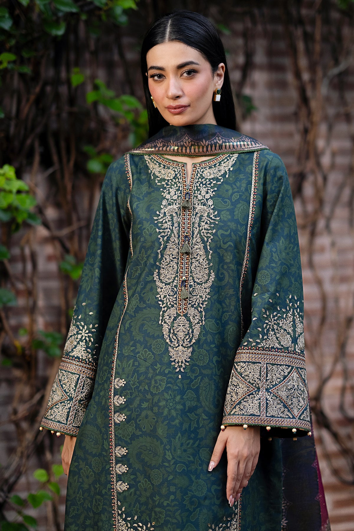 EMBROIDERED VISCOSE UW-0062