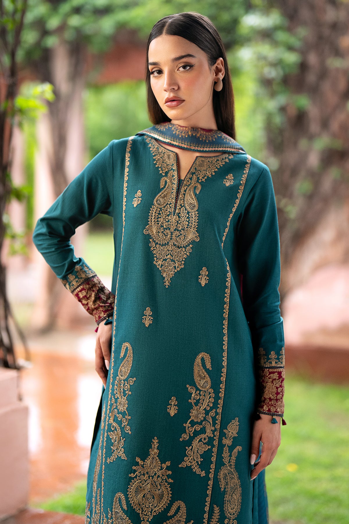 EMBROIDERED KHADDAR UW-0070