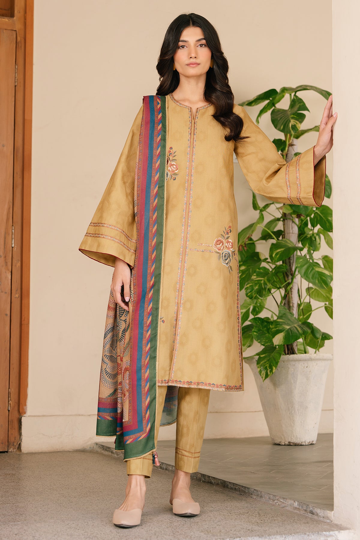 EMBROIDERED SLUB KHADDAR RTW - 1166