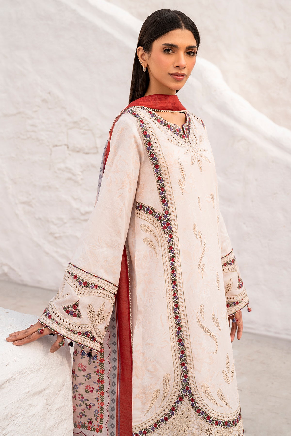 EMBROIDERED LAWN USE-9113