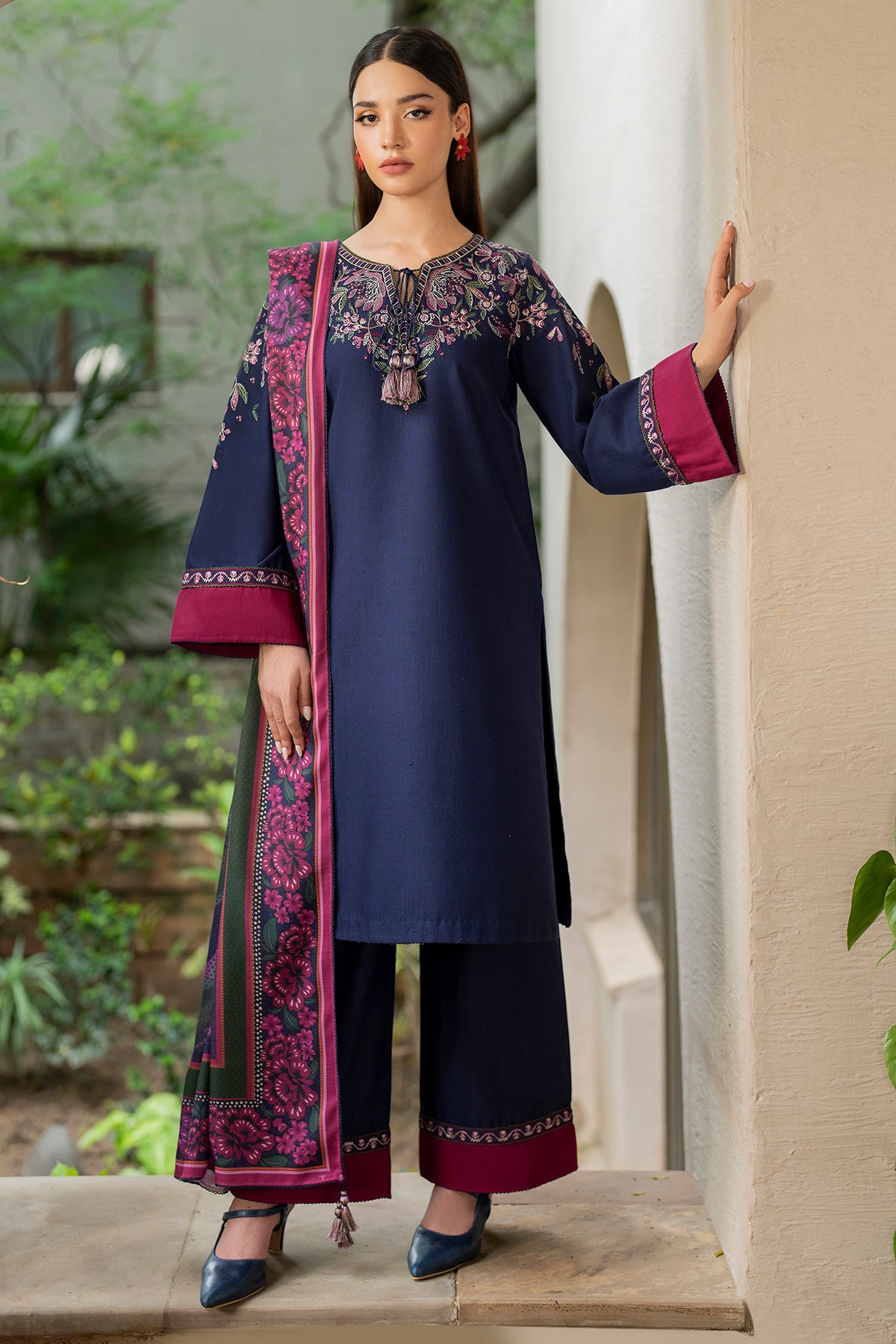 EMBROIDERED KHADDAR RTW-1142