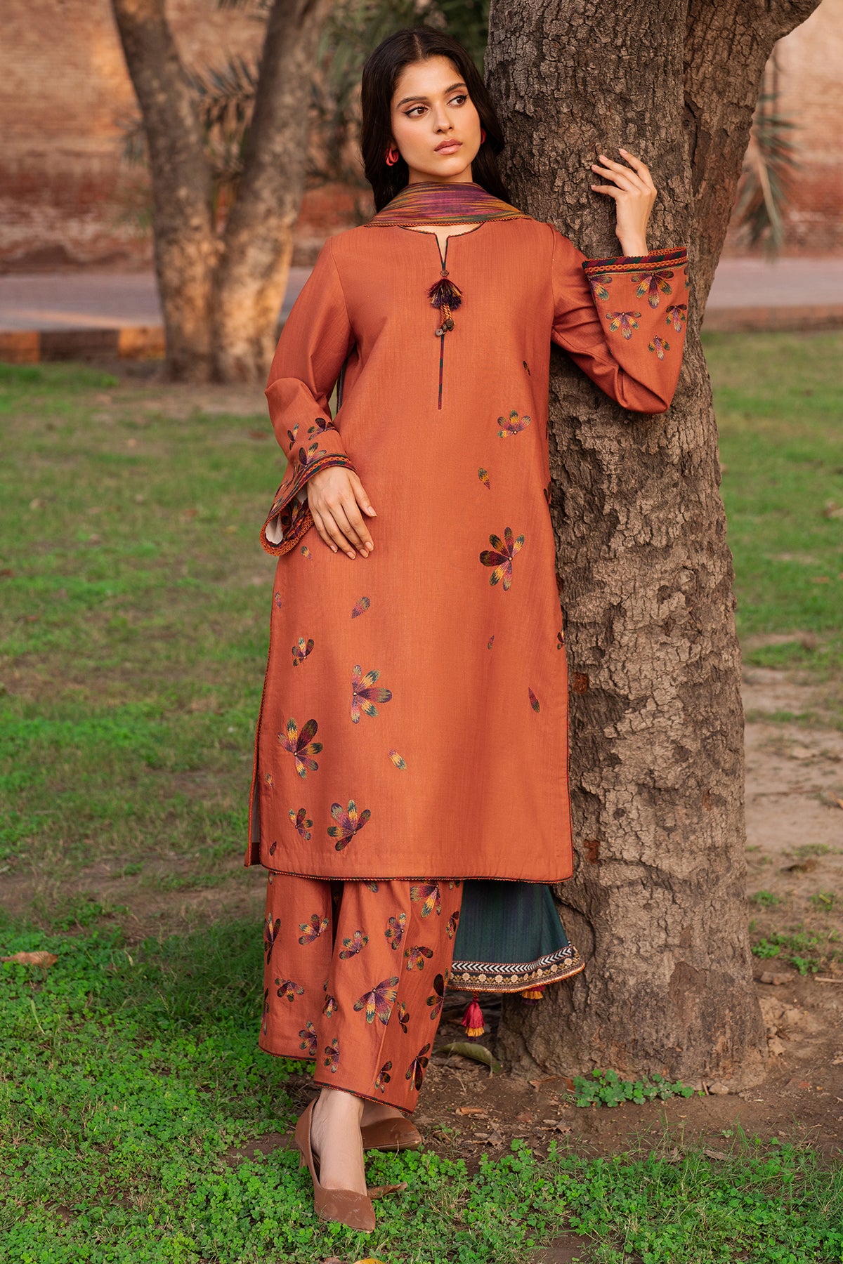 EMBROIDERED SLUB KHADDAR UW-0088