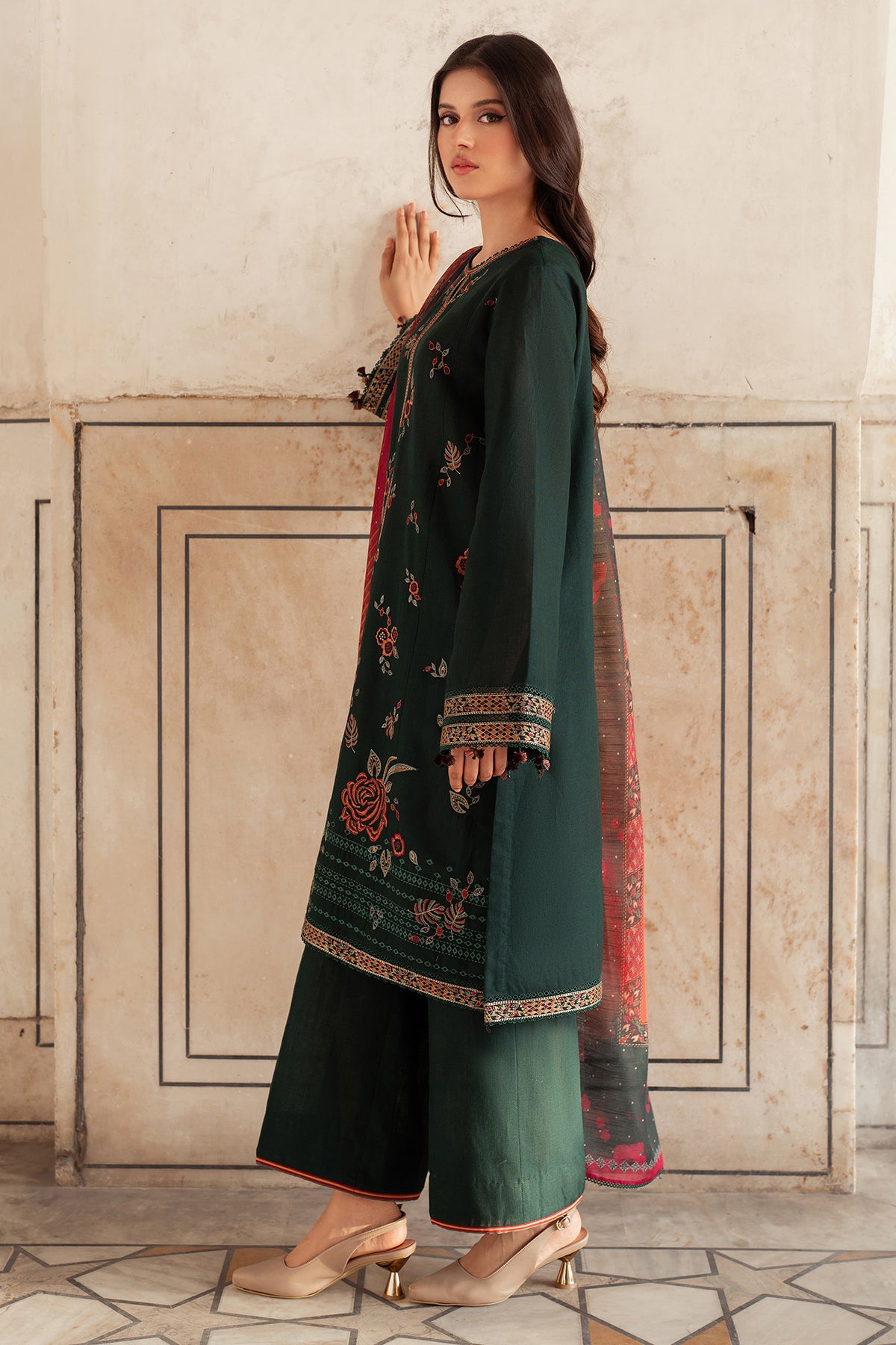 EMBROIDERED SLUB KHADDAR UW-0082