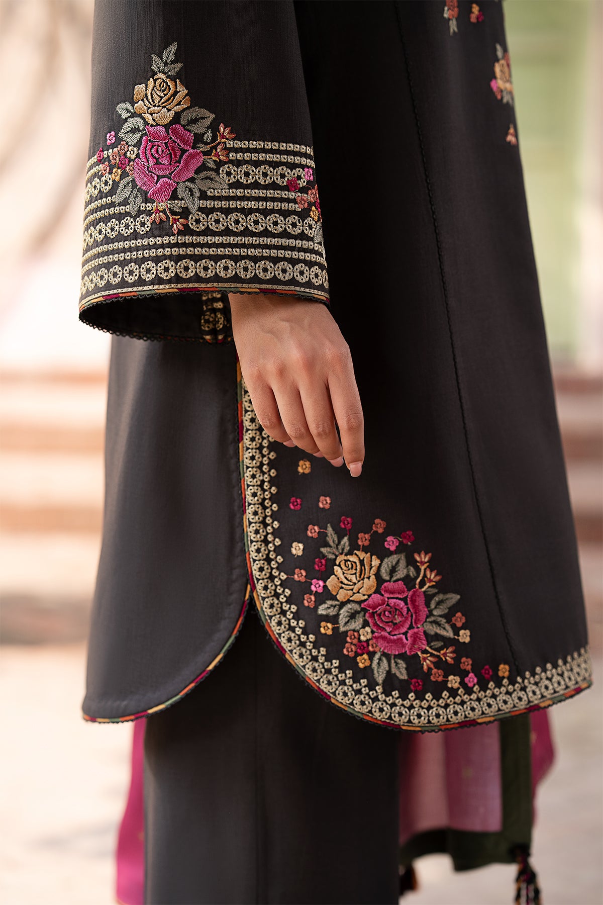 EMBROIDERED KHADDAR RTW-1137