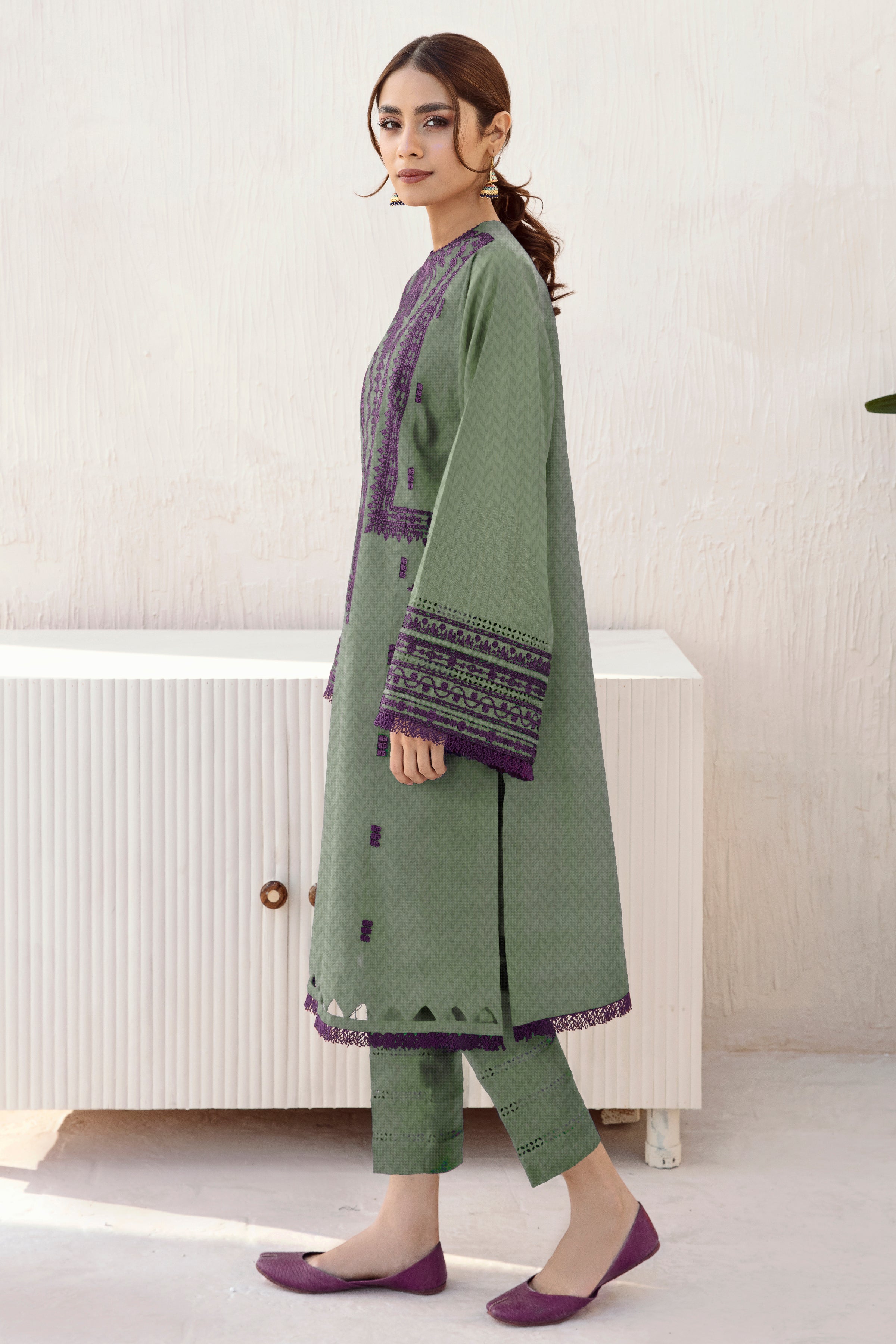 EMBROIDERED KHADDAR UW-0076