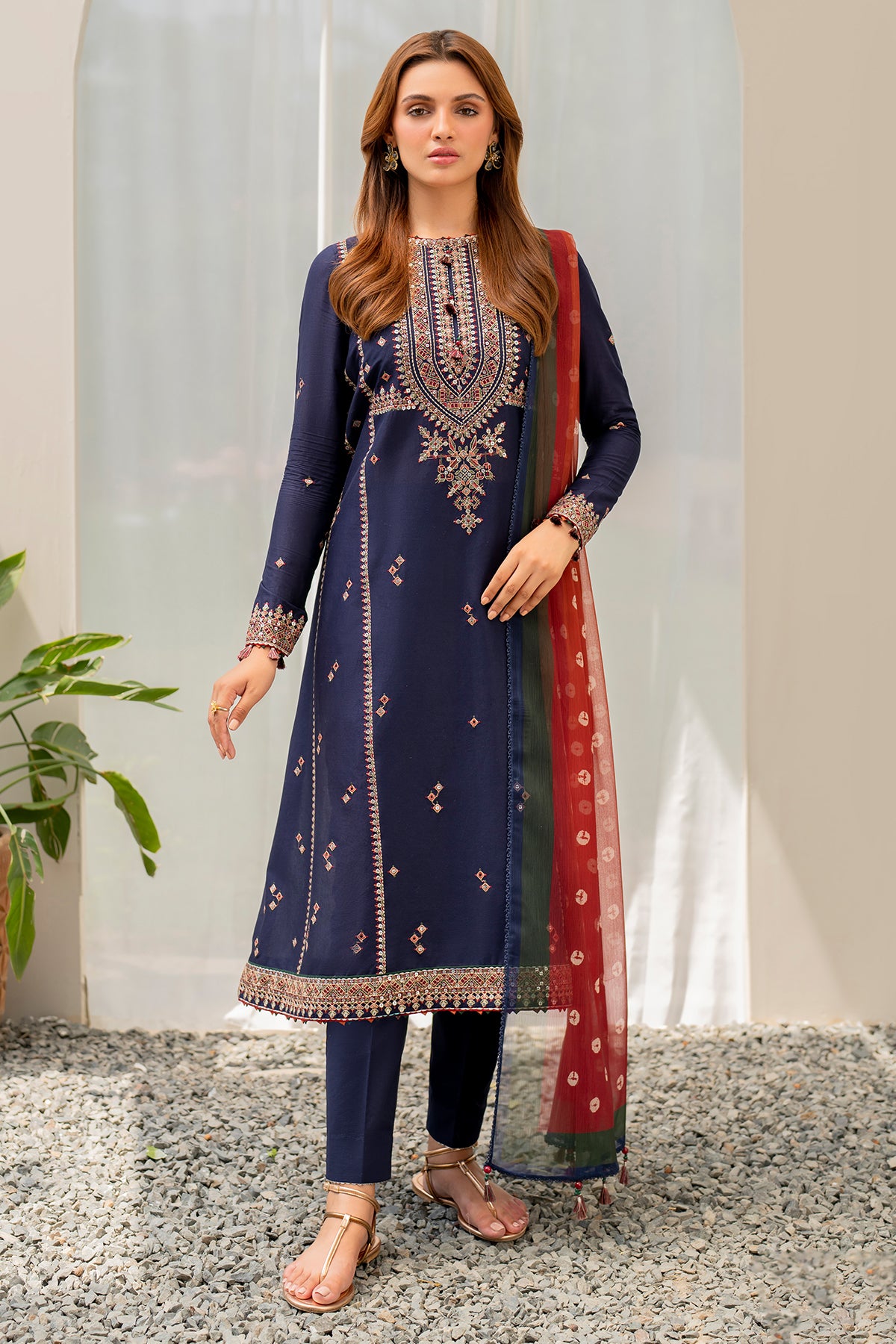 EMBROIDERED LAWN USE-9048