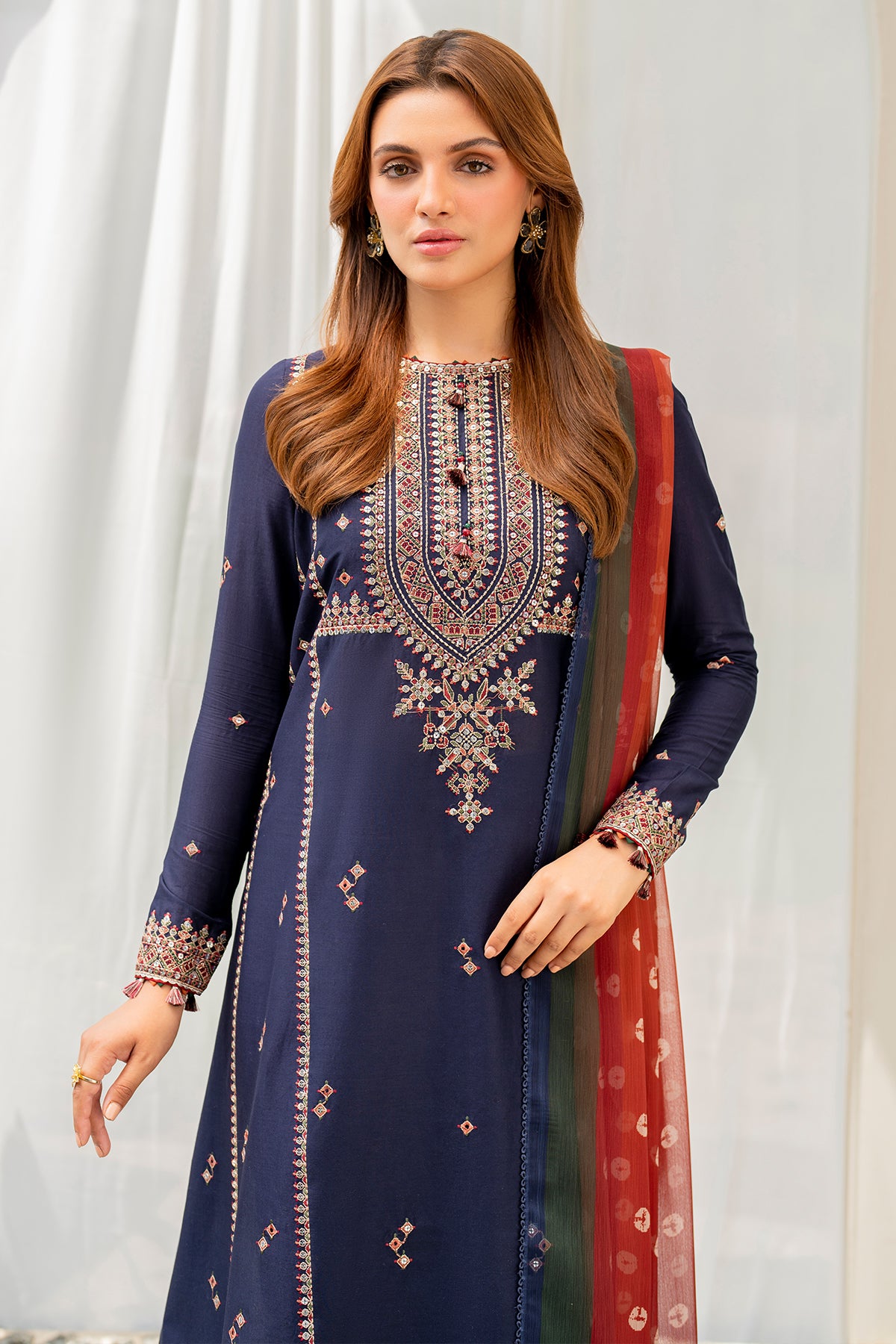 EMBROIDERED LAWN USE-9048