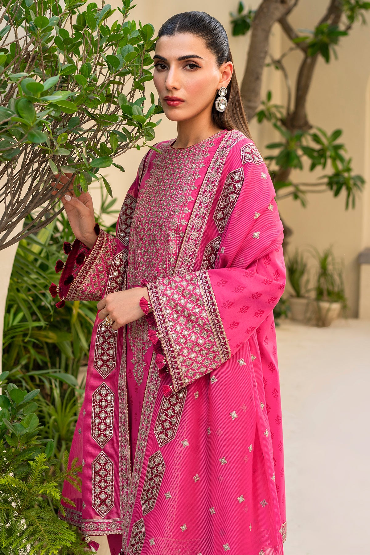 EMBROIDERED LAWN IL-SS24-D3