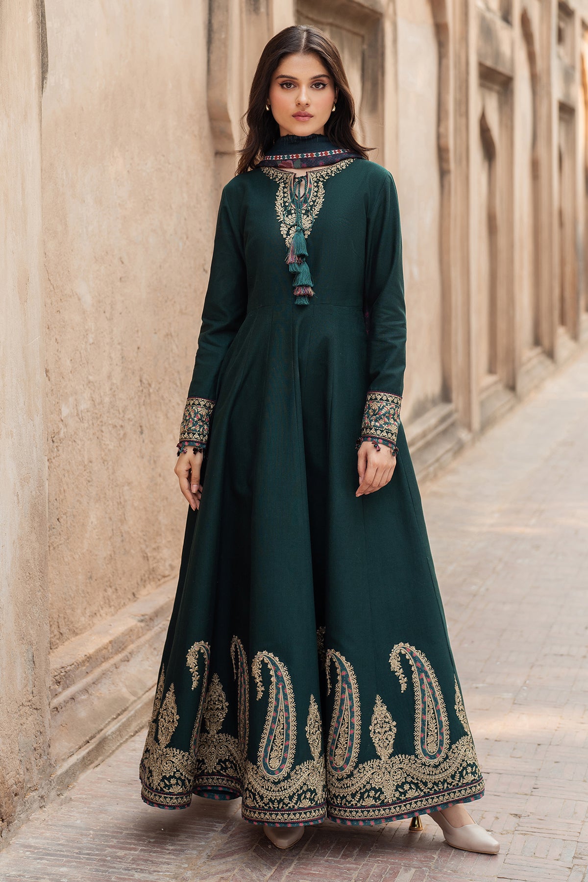 EMBROIDERED SLUB KHADDAR DW'24 D7