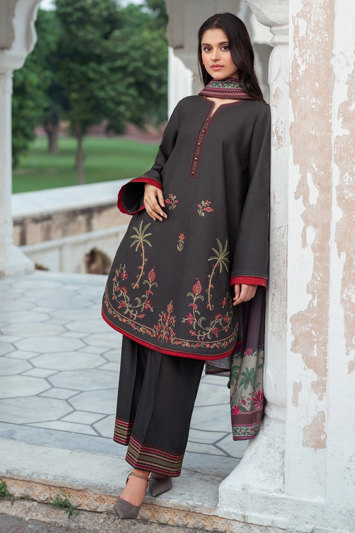 EMBROIDERED SLUB KHADDAR RTW-1150