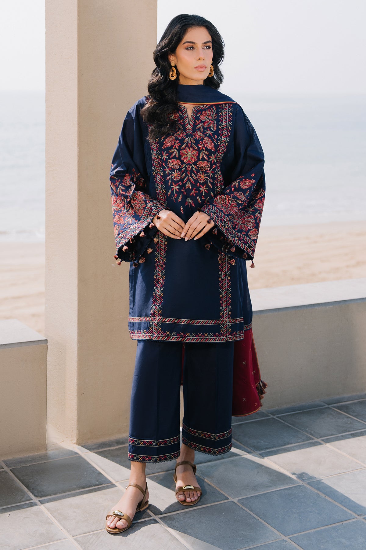 EMBROIDERED LAWN USE-9148