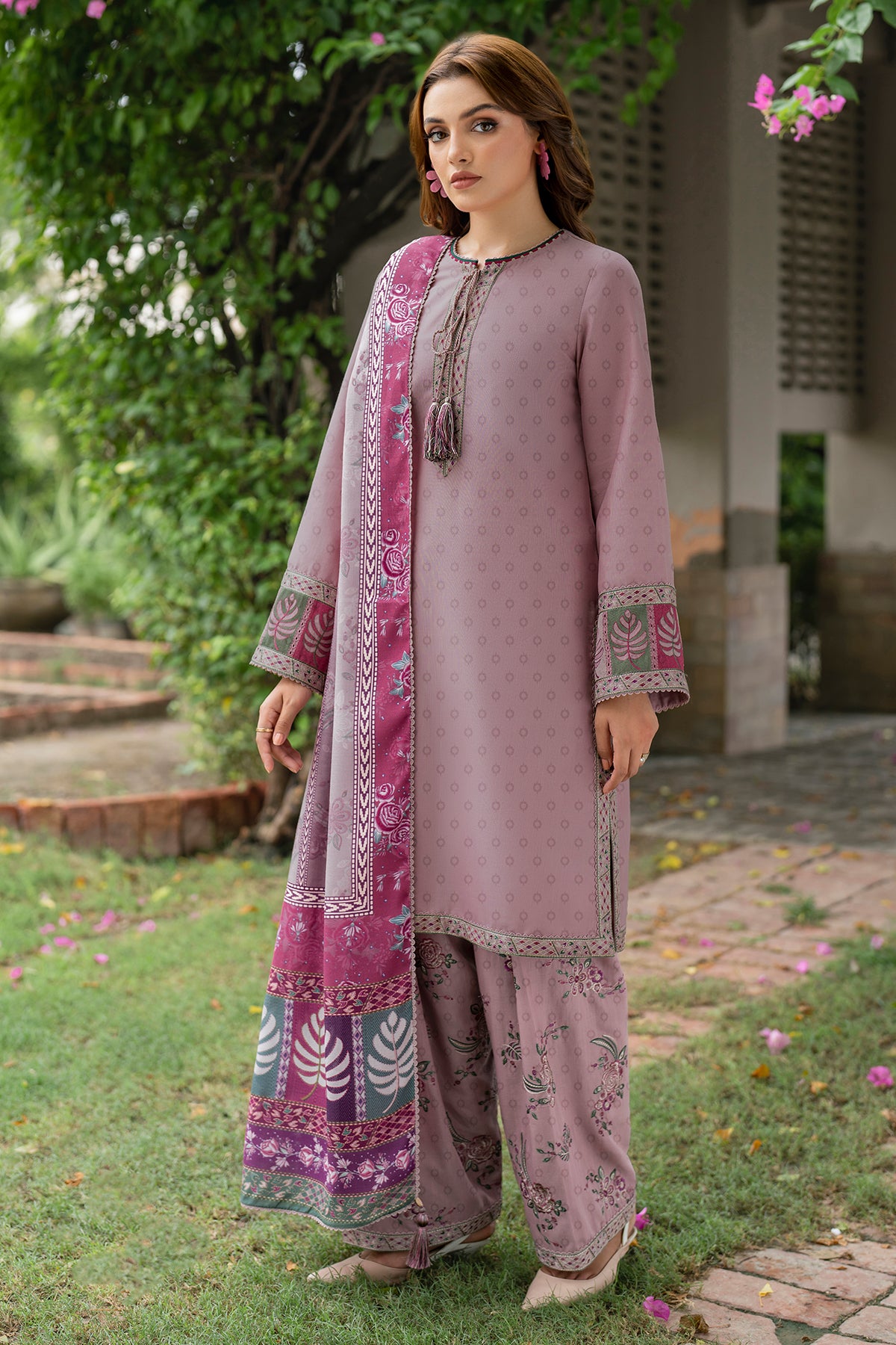 EMBROIDERED JACQUARD KHADDAR UW-0055