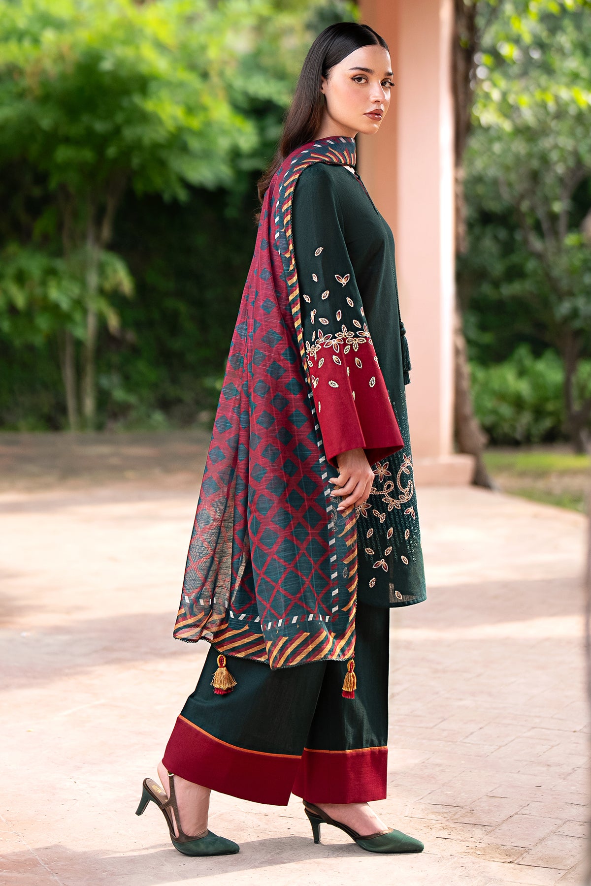 EMBROIDERED KHADDAR UW-0071