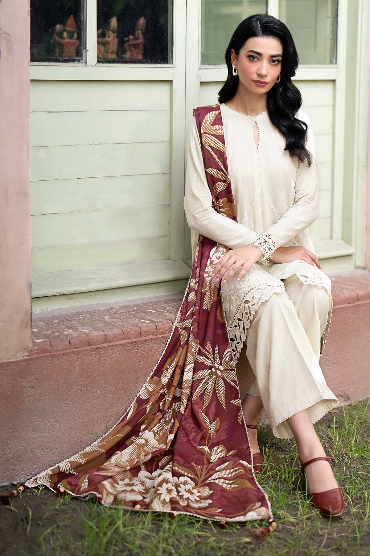 EMBROIDERED KHADDAR UW-0064